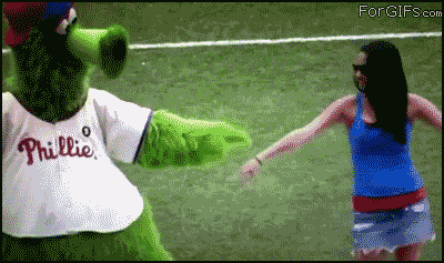 Astros mascot Orbit picked the wrong 'security guard' to dance battle