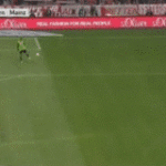 Manuel Neuer Juggle and kick at Toni Kroos Head