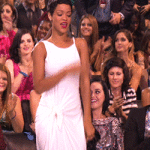 Rihanna Brushes Dirt off her Shoulder VMA
