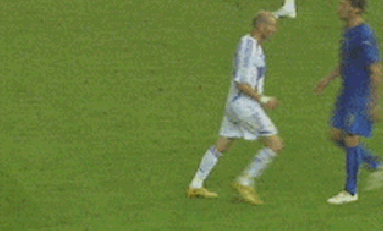 Zinedine-Zidane-Headbutts-Marco-Materazz