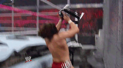 WWE RAW 232 desde el United Center, Chicago, Illinois - Página 2 Daniel-Bryan-Throwing-Chairs-Into-Ring
